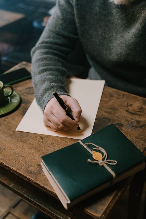 How to Journal for Clarity and Focus: A Simple Guide
